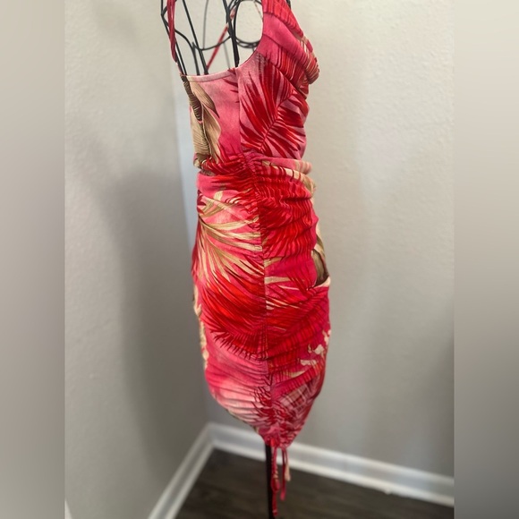 Pink and Red Sweetheart Bodycon Dress for Night Out - Picture 4 of 4